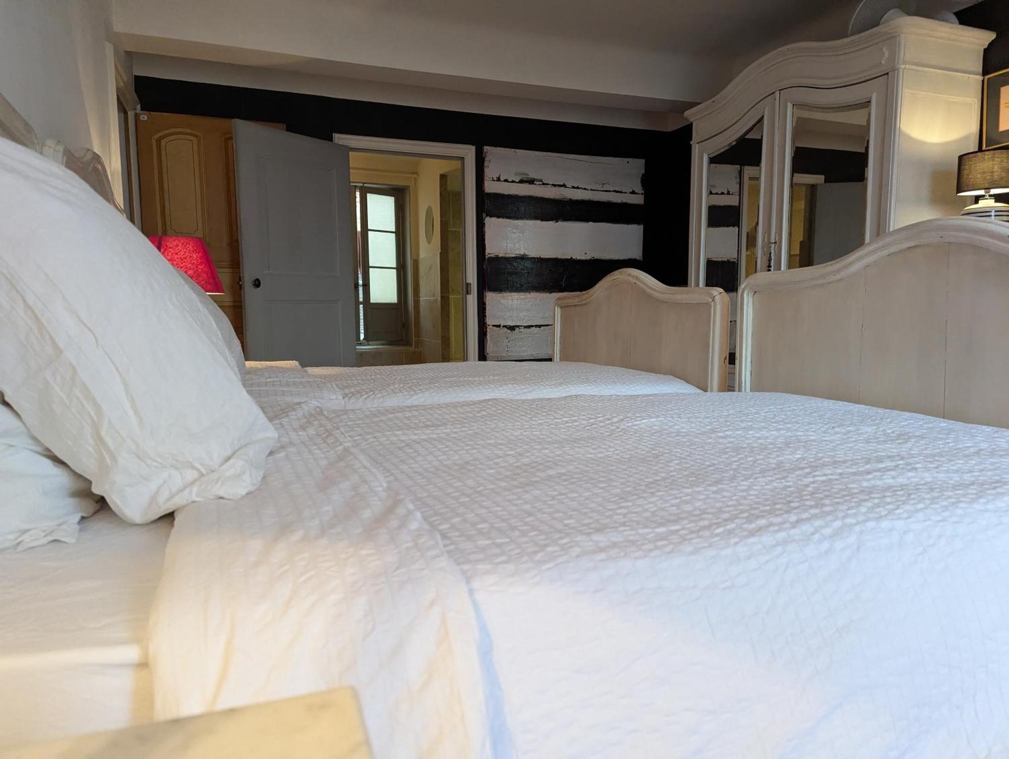 Les Chapeliers Bed & Breakfast Claviers Екстериор снимка