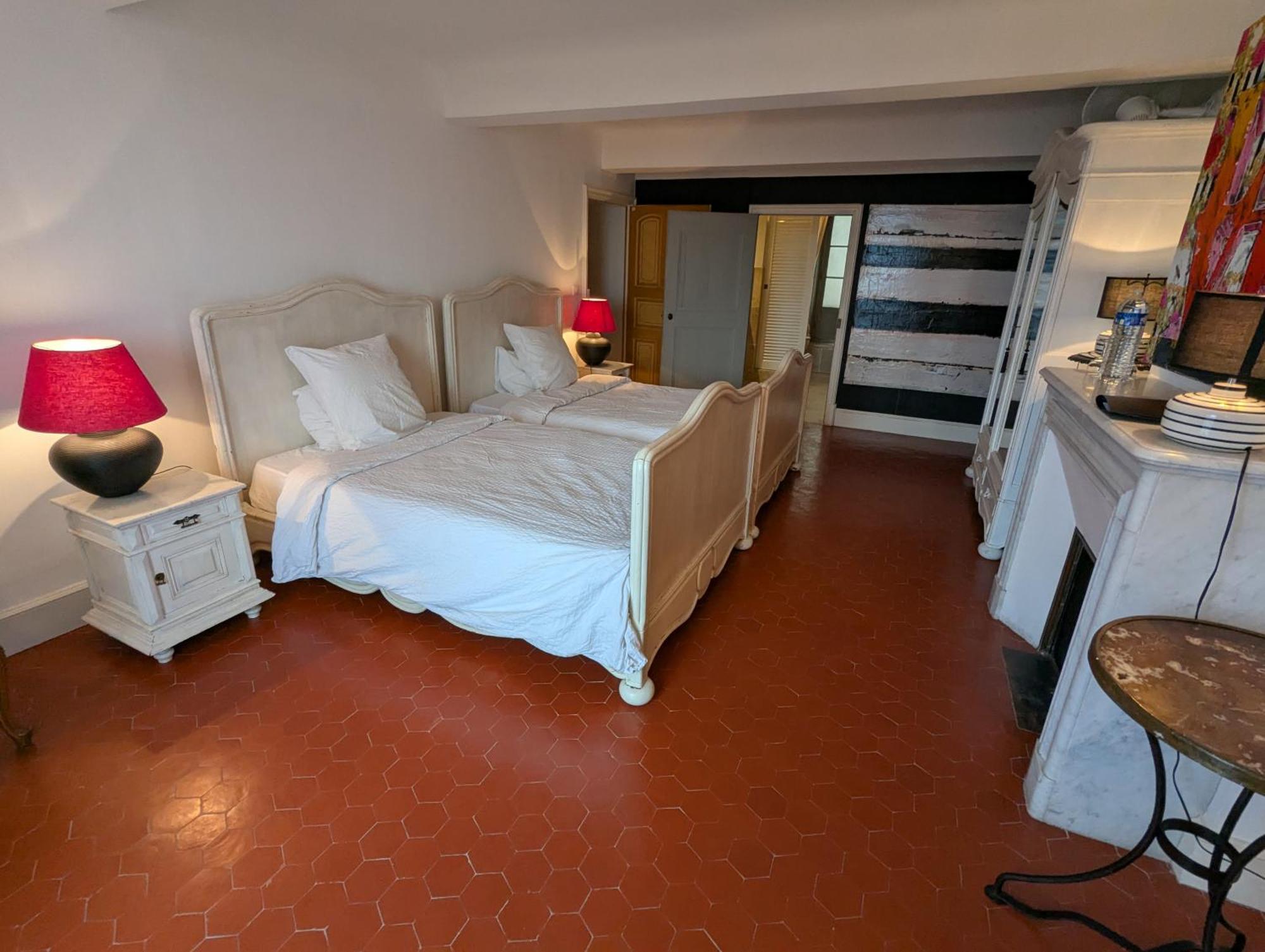 Les Chapeliers Bed & Breakfast Claviers Екстериор снимка